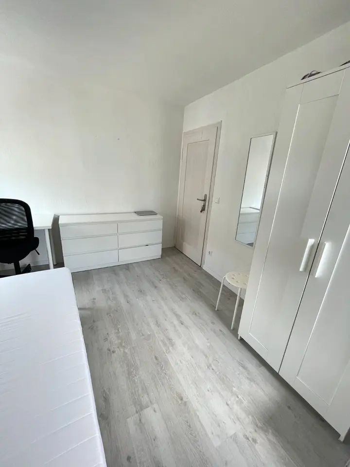 Shared room with 35 m² in Stuttgart – Photo 7