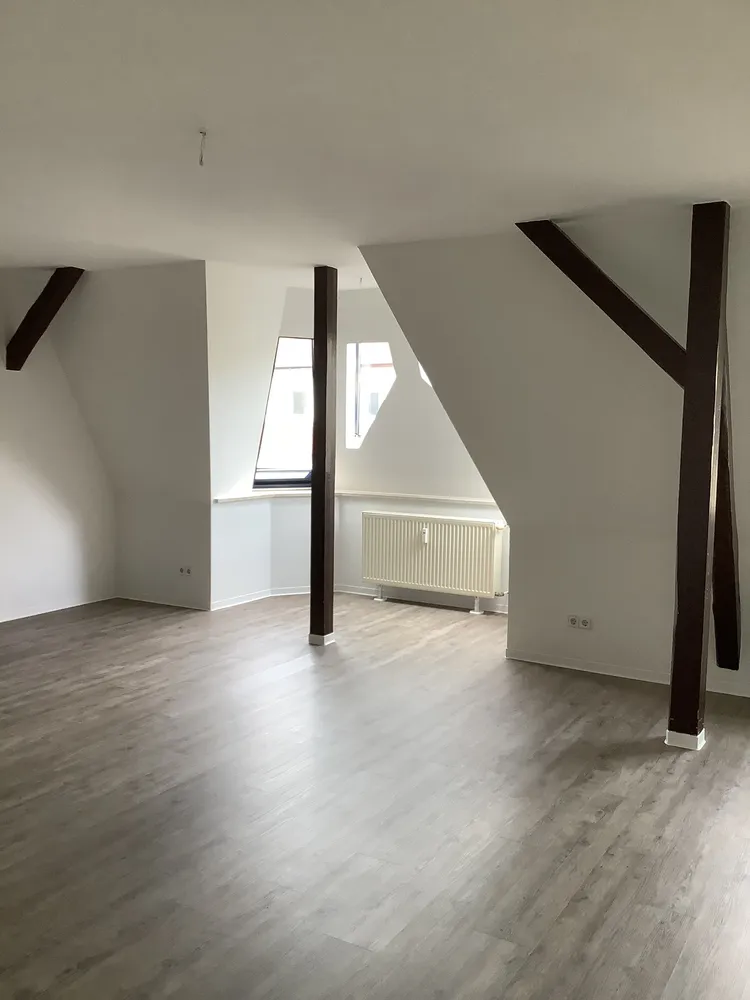 3 Zimmer Wohnung mit 108 m² in Magdeburg – Bild 1