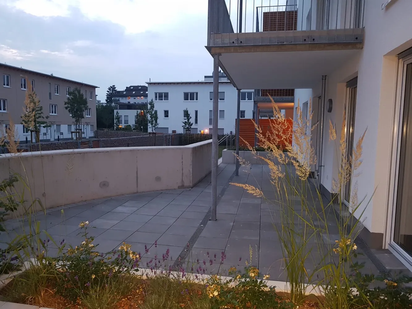 3 Zimmer Wohnung mit 80 m² in Wiesbaden – Bild 2