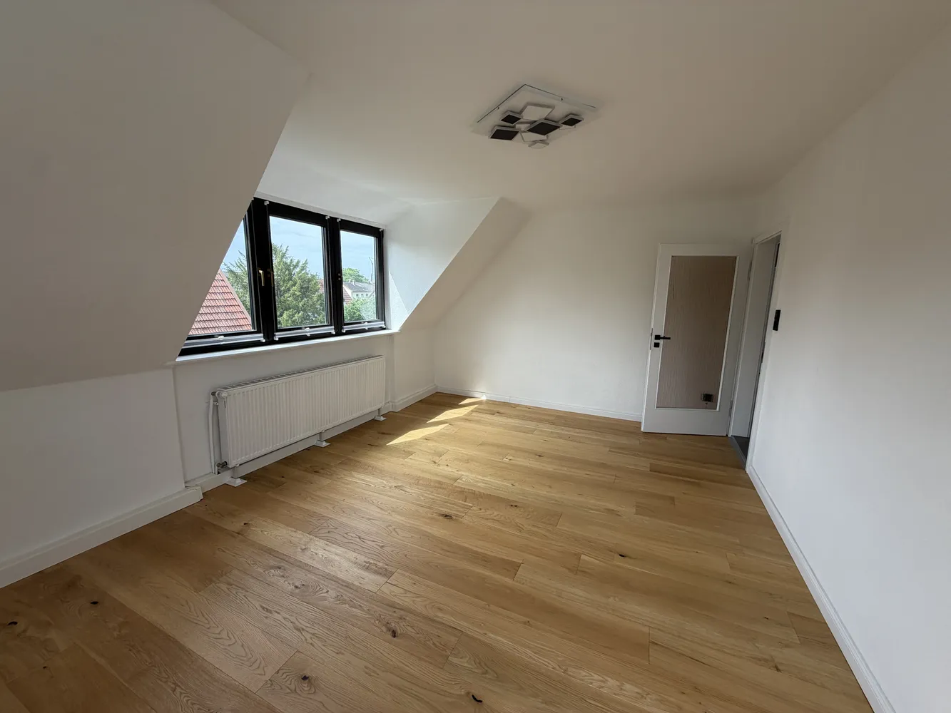4 Zimmer Wohnung mit 70 m² in München – Bild 2