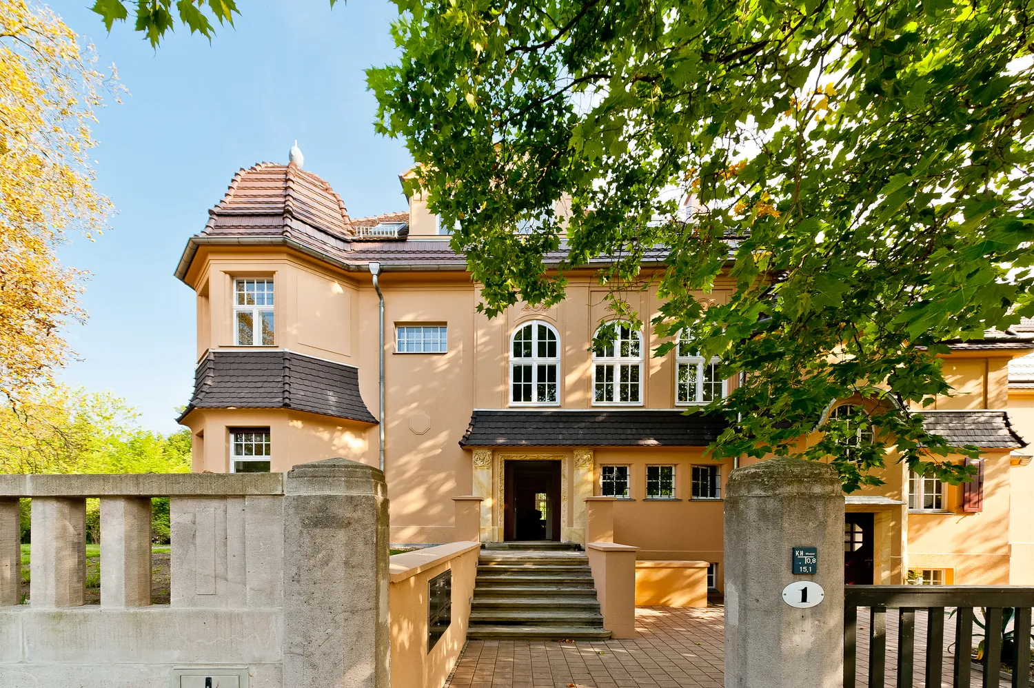 3 Zimmer Wohnung mit 102 m² in Dresden – Bild 2
