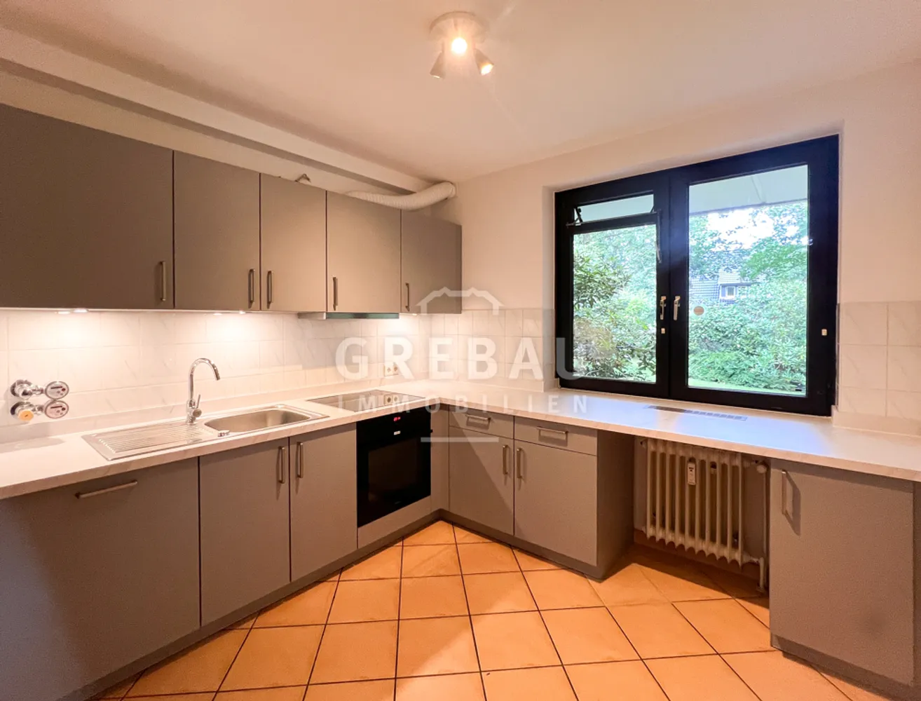 4 Zimmer Wohnung mit 139 m² in Hamburg – Bild 2