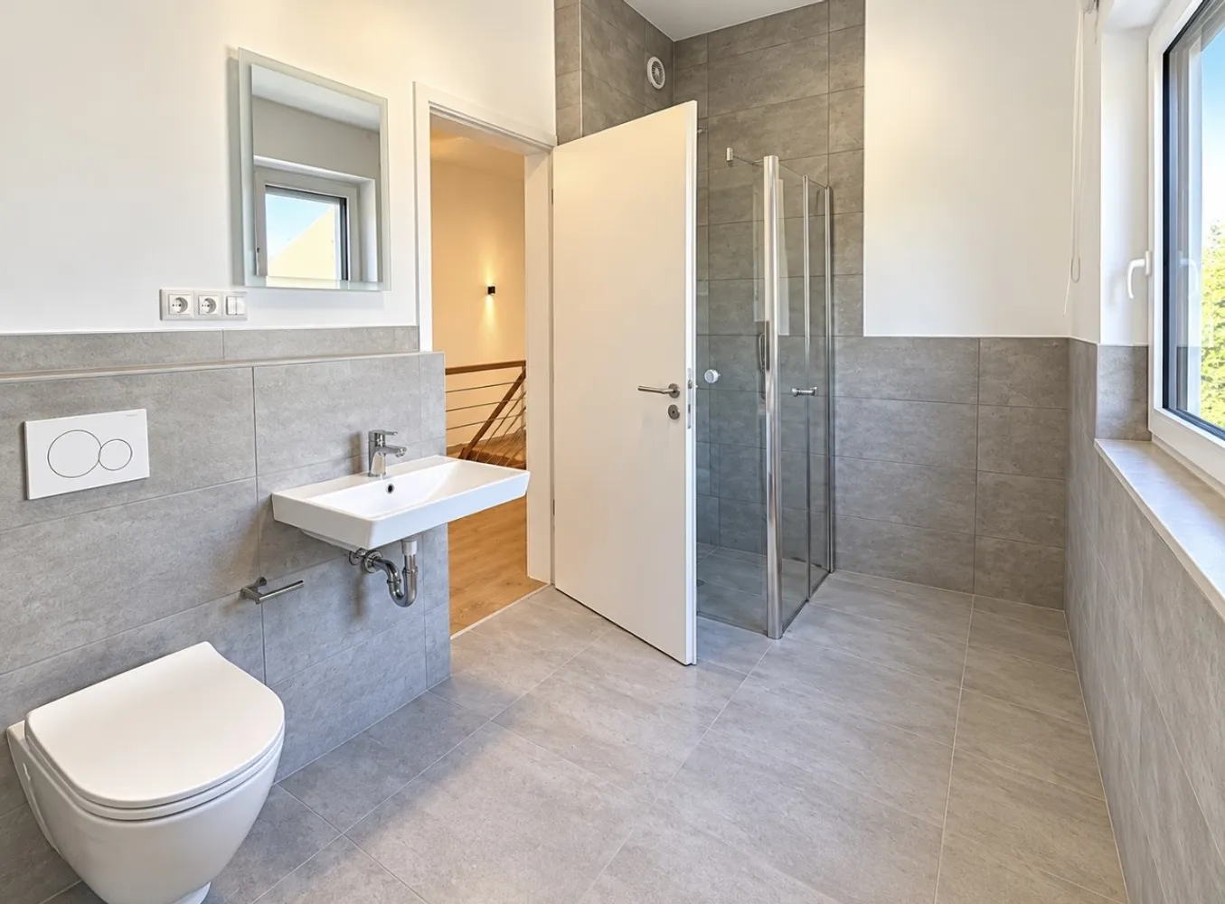 3 Zimmer Wohnung mit 135 m² in Wiesbaden – Bild 2