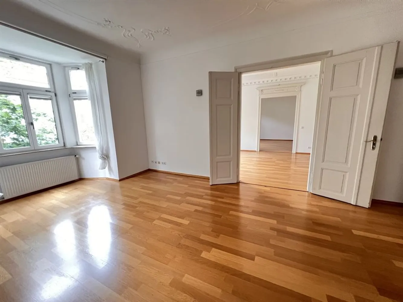 6 Zimmer Wohnung mit 200 m² in Nürnberg – Bild 3