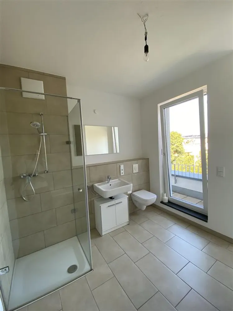 3 Zimmer Wohnung mit 85 m² in Wiesbaden – Bild 3