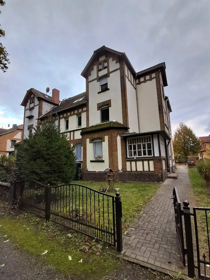 4 Zimmer Wohnung mit 90 m² in Bitterfeld-Wolfen – Bild 2