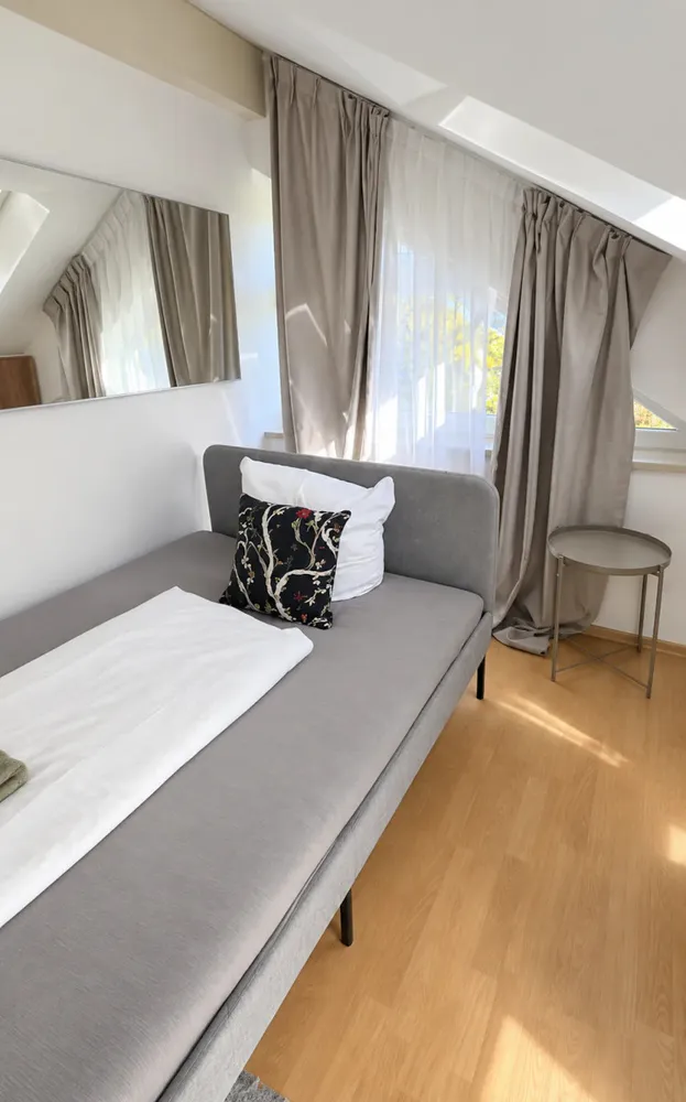 Shared room with 12 m² in Munich – Photo 1