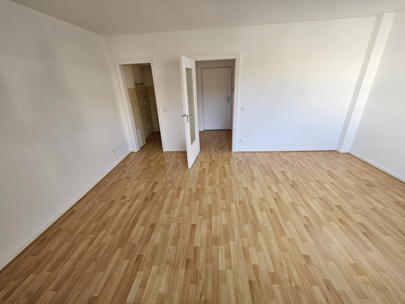 1 room apartment with 27 m² in Cologne – Photo 3