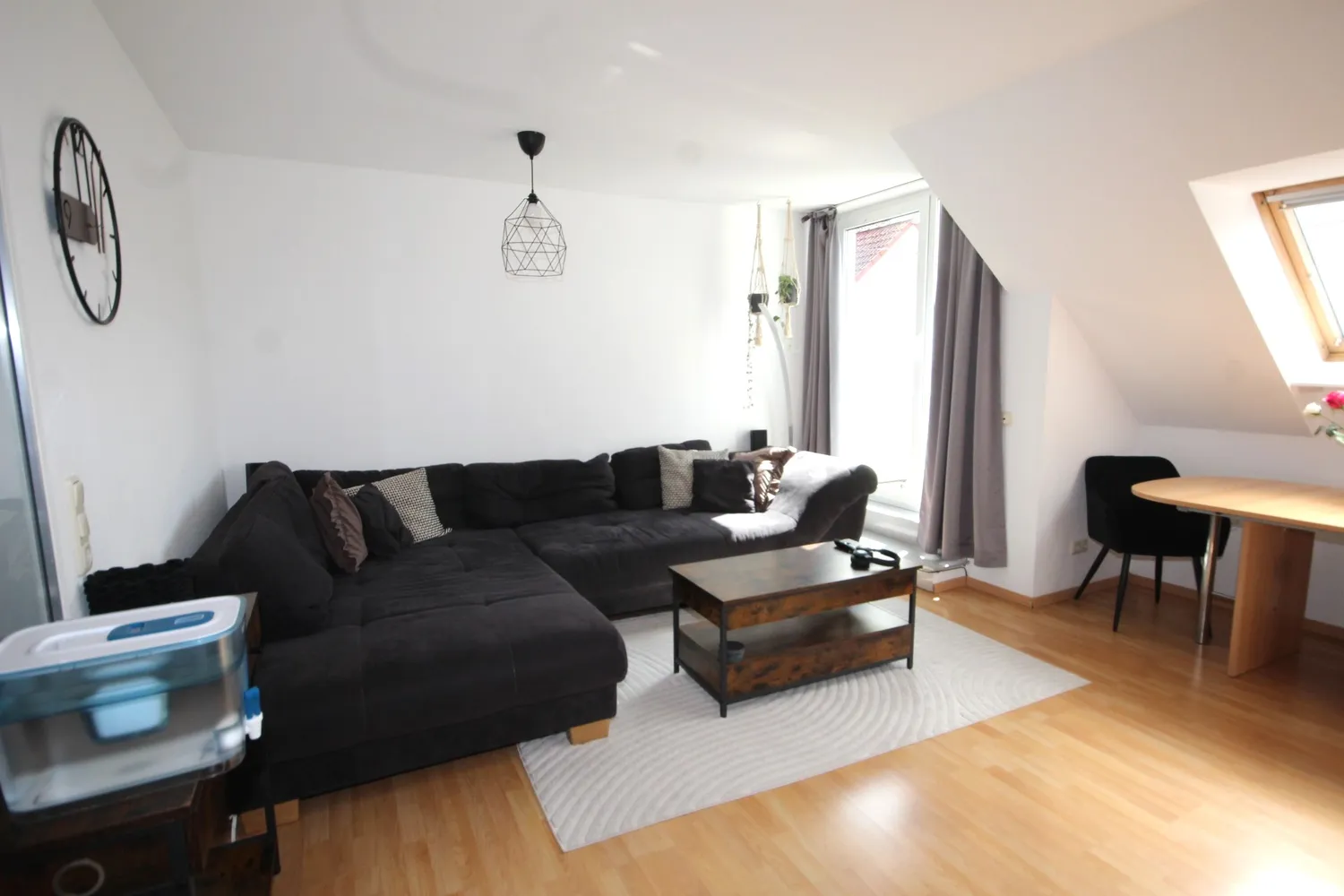 2 Zimmer Wohnung mit 66 m² in Düsseldorf – Bild 2