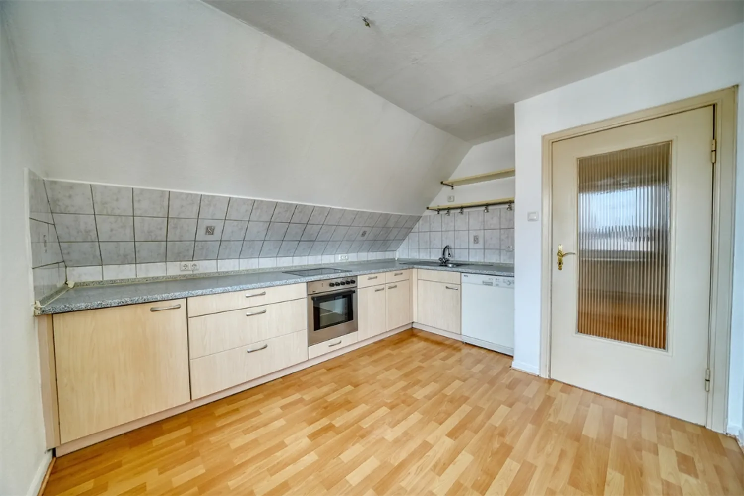 2 Zimmer Wohnung mit 54 m² in Lübeck – Bild 2