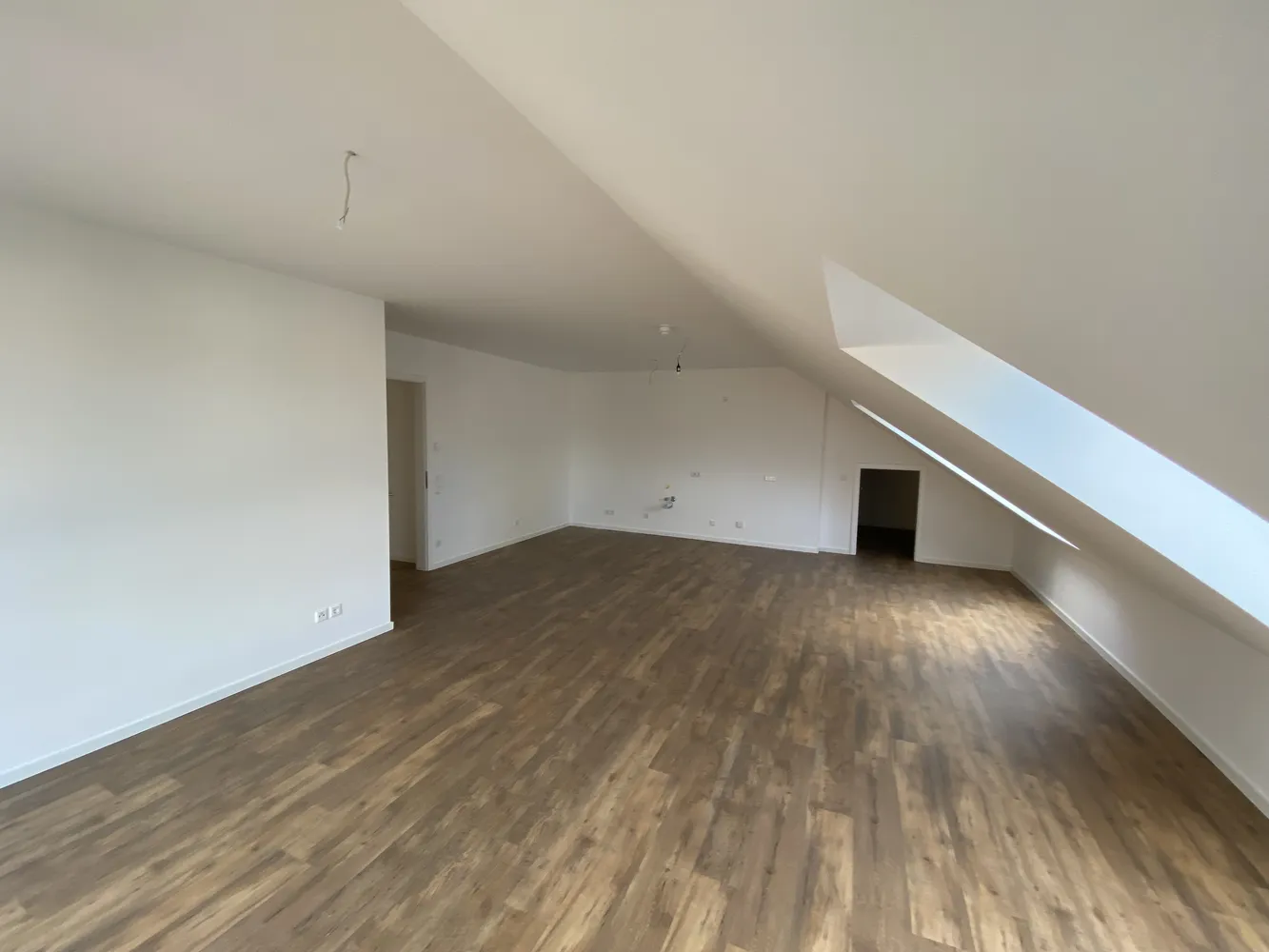 2 Zimmer Wohnung mit 64 m² in Köln – Bild 1