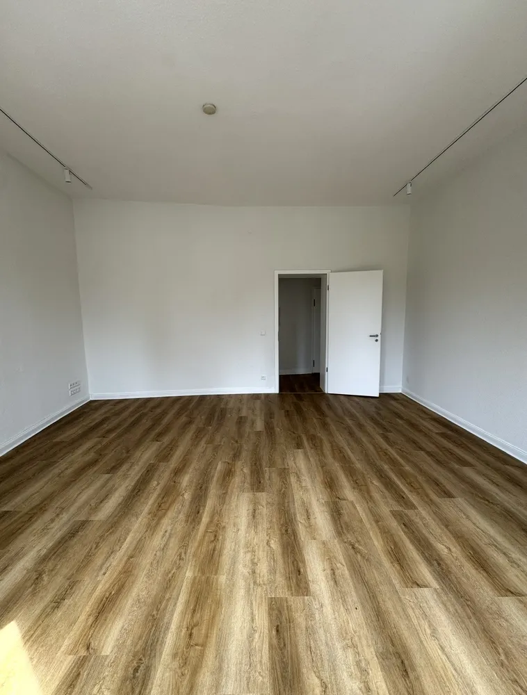 3 Zimmer Wohnung mit 93 m² in Düsseldorf – Bild 2