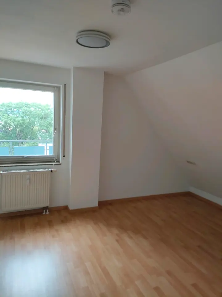 4 Zimmer Wohnung mit 72 m² in Metzingen – Bild 2
