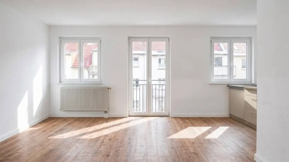 4 Zimmer Wohnung mit 94 m² in Schwerin – Bild 1