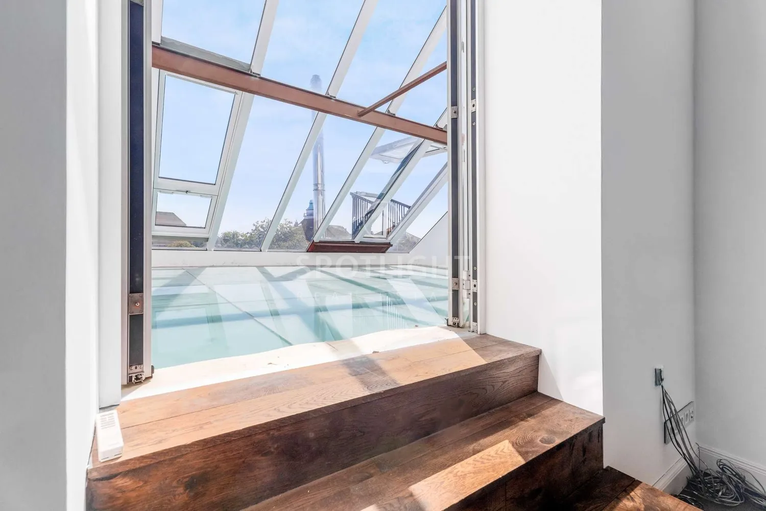 5 Zimmer Wohnung mit 230 m² in München – Bild 3