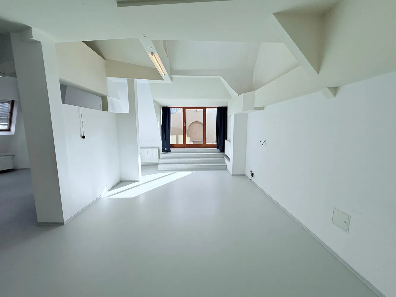 4 Zimmer Wohnung mit 211 m² in Berlin – Bild 10