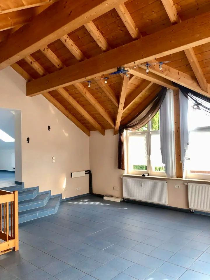 4 Zimmer Wohnung mit 100 m² in Sonneberg – Bild 1