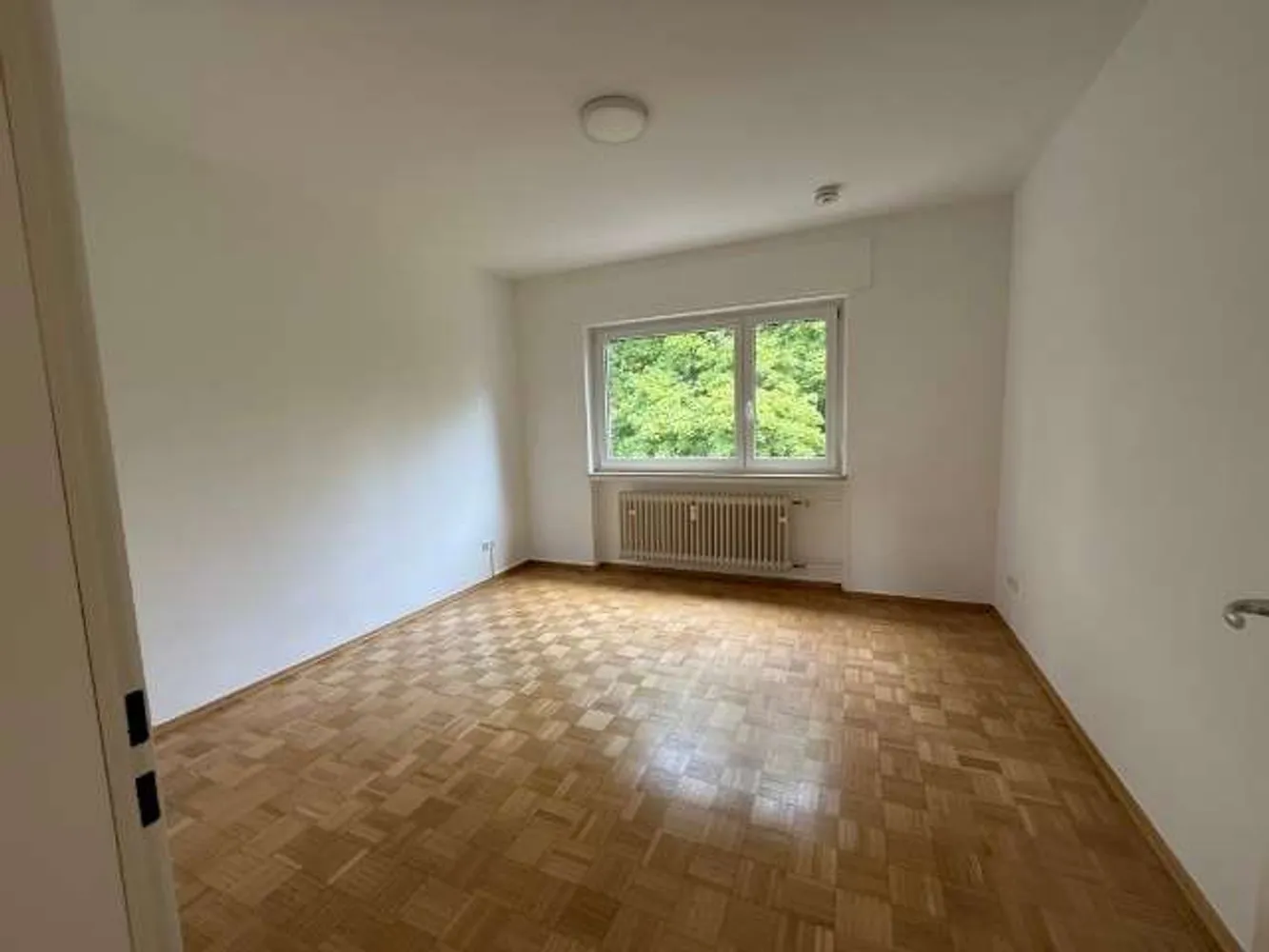 3 Zimmer Wohnung mit 89 m² in Wiesbaden – Bild 2