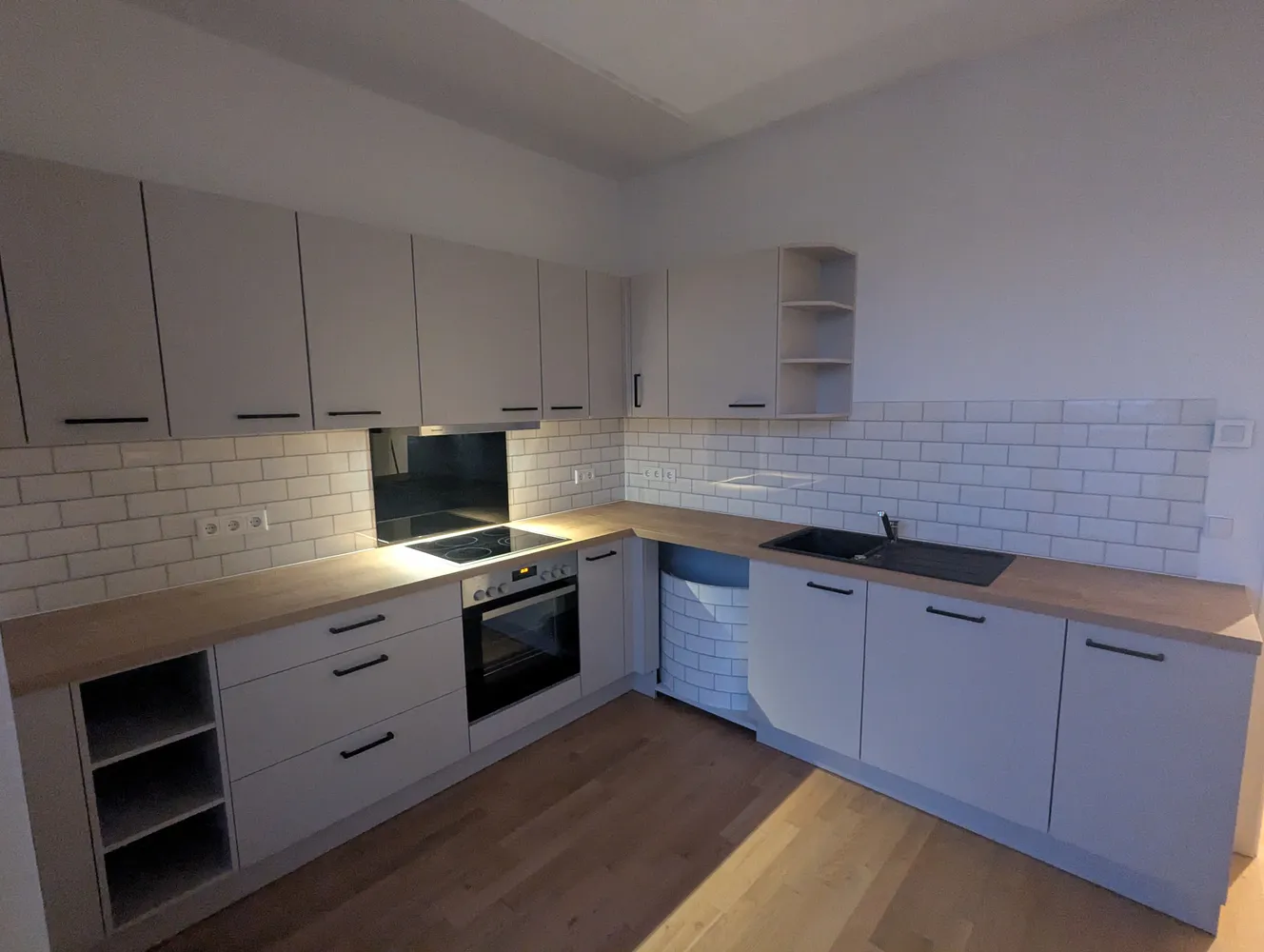 2 room apartment with 80 m² in Berlin – Photo 2