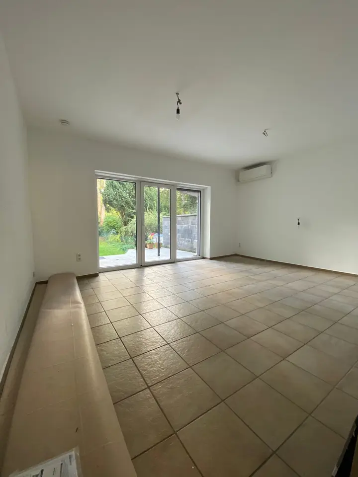 4 Zimmer Wohnung mit 105 m² in Bonn – Bild 1