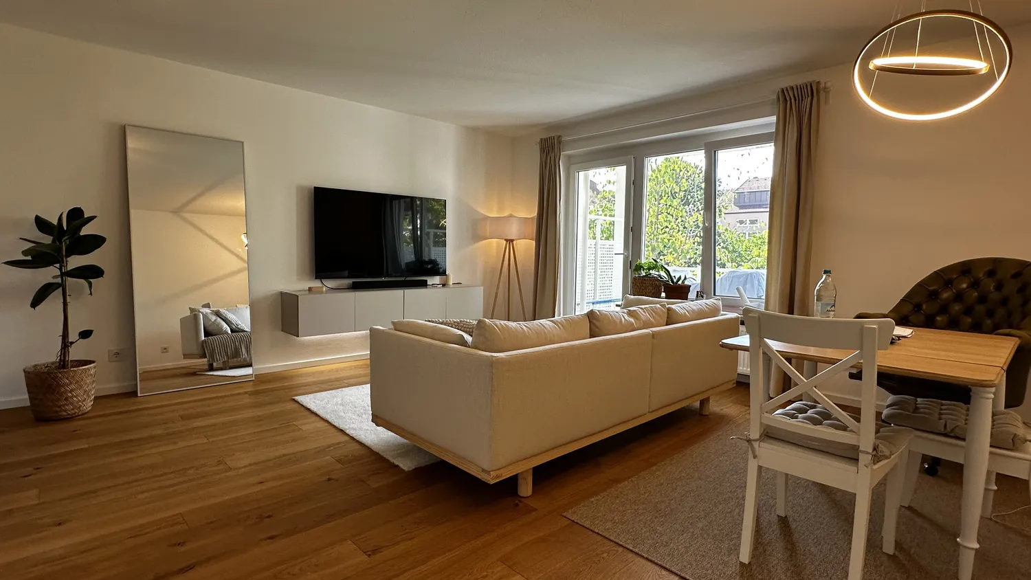 2 room apartment with 55 m² in Munich – Photo 2