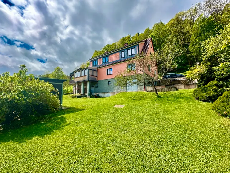 8 Zimmer Haus mit 180 m² in Schmalkalden – Bild 1