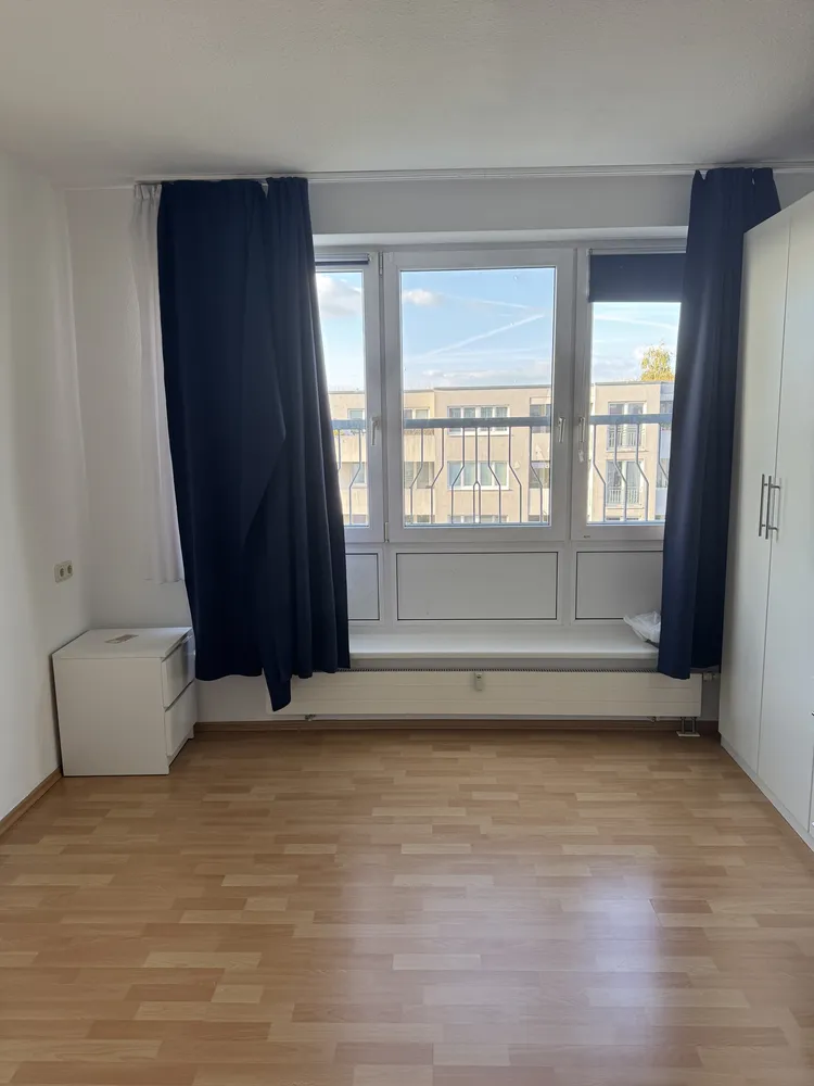 2 Zimmer Wohnung mit 75 m² in Berlin – Bild 1
