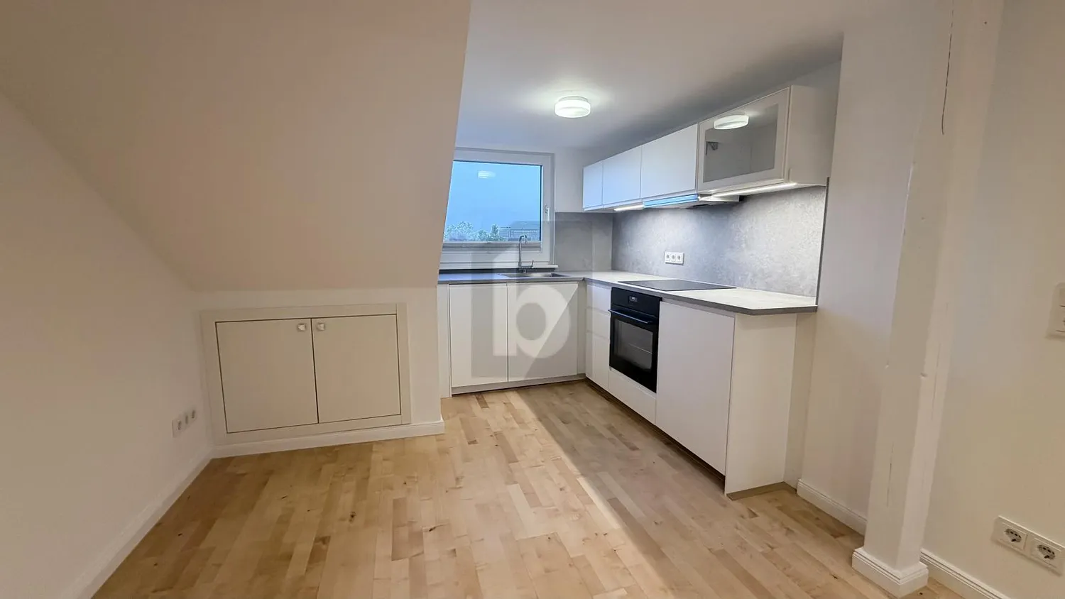 2 Zimmer Wohnung mit 91 m² in Düsseldorf – Bild 4