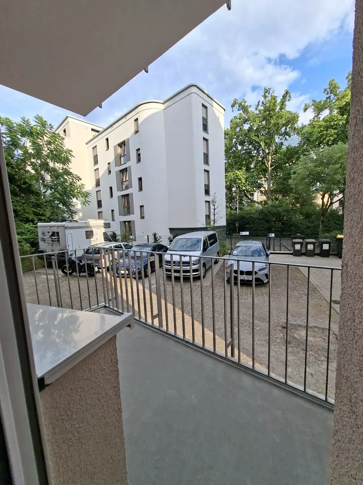 3 Zimmer Wohnung mit 79 m² in Frankfurt am Main – Bild 2