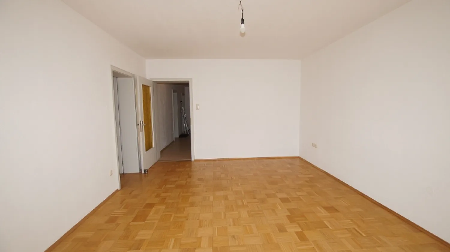 4 Zimmer Wohnung mit 93 m² in Straubing – Bild 3