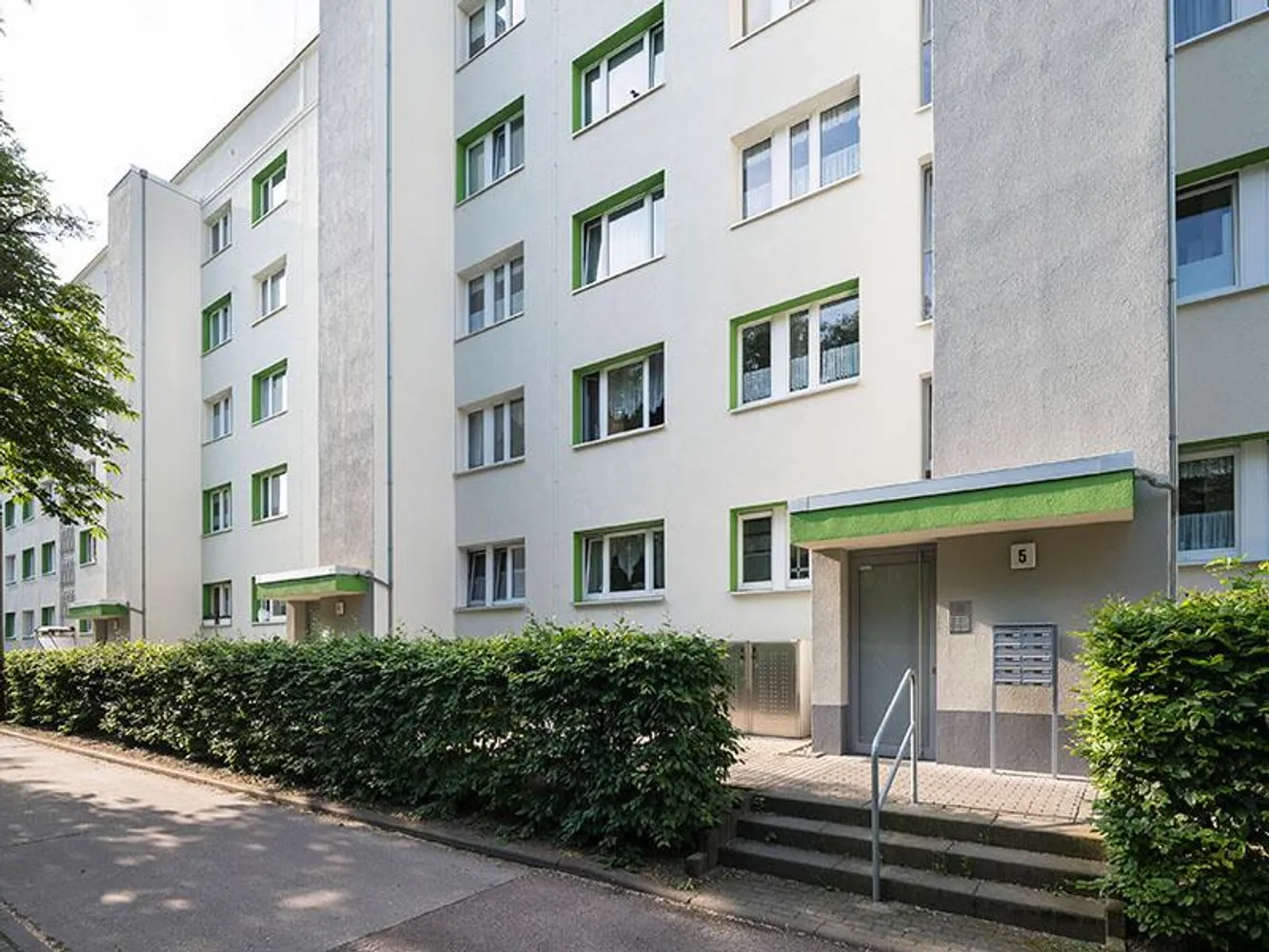 4 Zimmer Wohnung mit 76 m² in Halle (Saale) – Bild 1