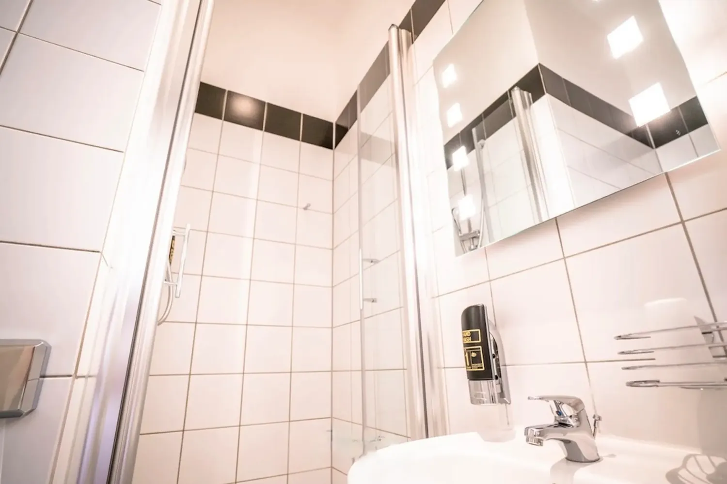 Shared room with 11 m² in Berlin – Photo 7