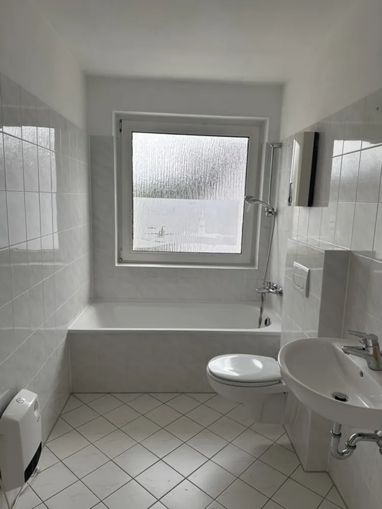 4 Zimmer Wohnung mit 74 m² in Essen – Bild 3