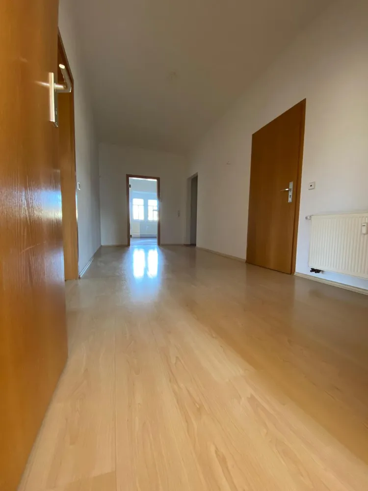 6 Zimmer Wohnung mit 181 m² in Altenburg – Bild 3
