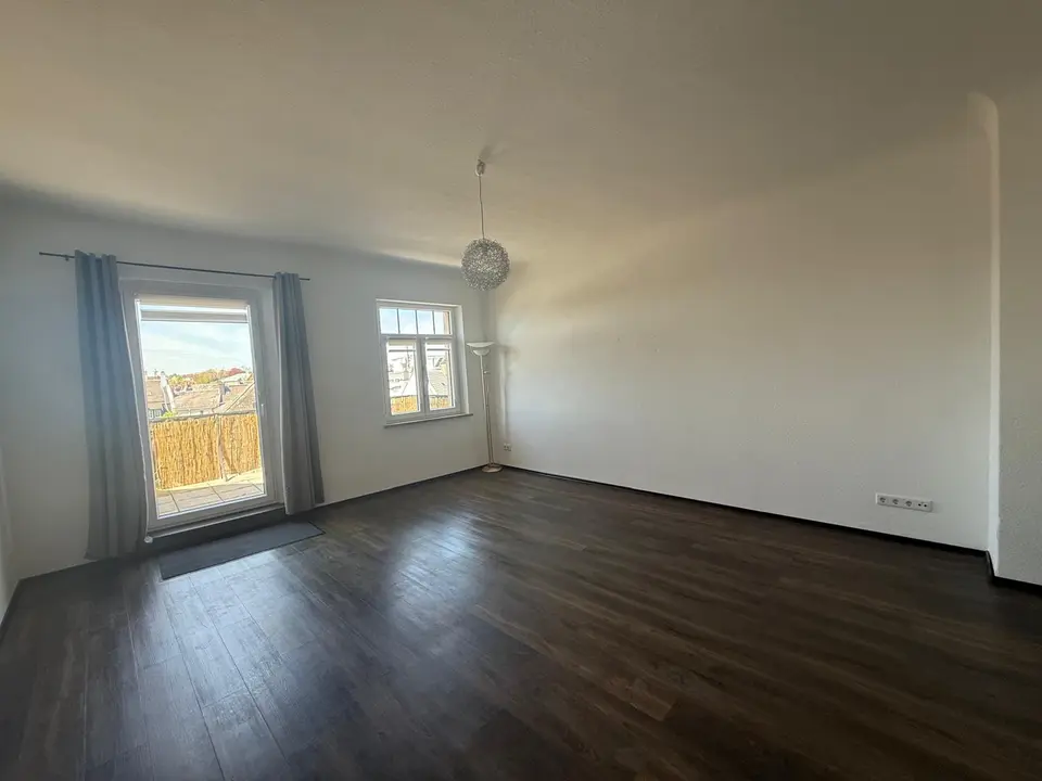 3 Zimmer Wohnung mit 135 m² in Hof – Bild 1