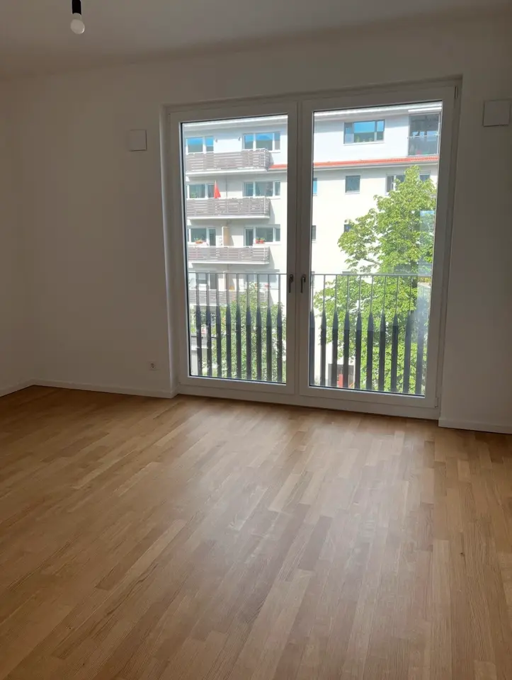 2 Zimmer Wohnung mit 68 m² in Berlin – Bild 2