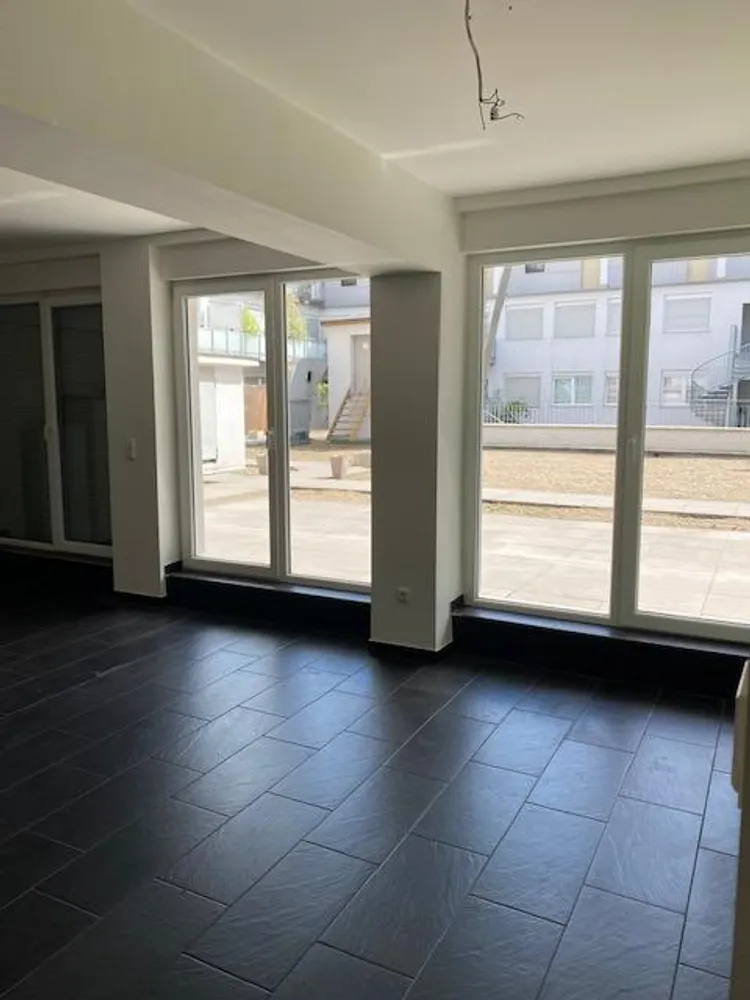 2 Zimmer Wohnung mit 98 m² in Duisburg – Bild 3