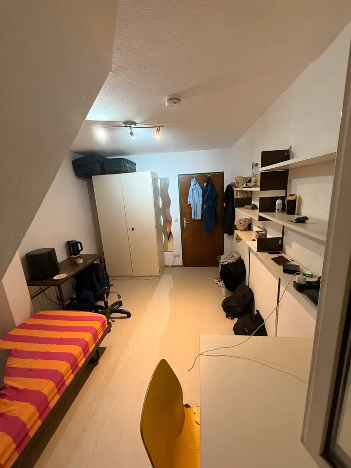 WG-Zimmer mit 12 m² in Erlangen – Bild 2