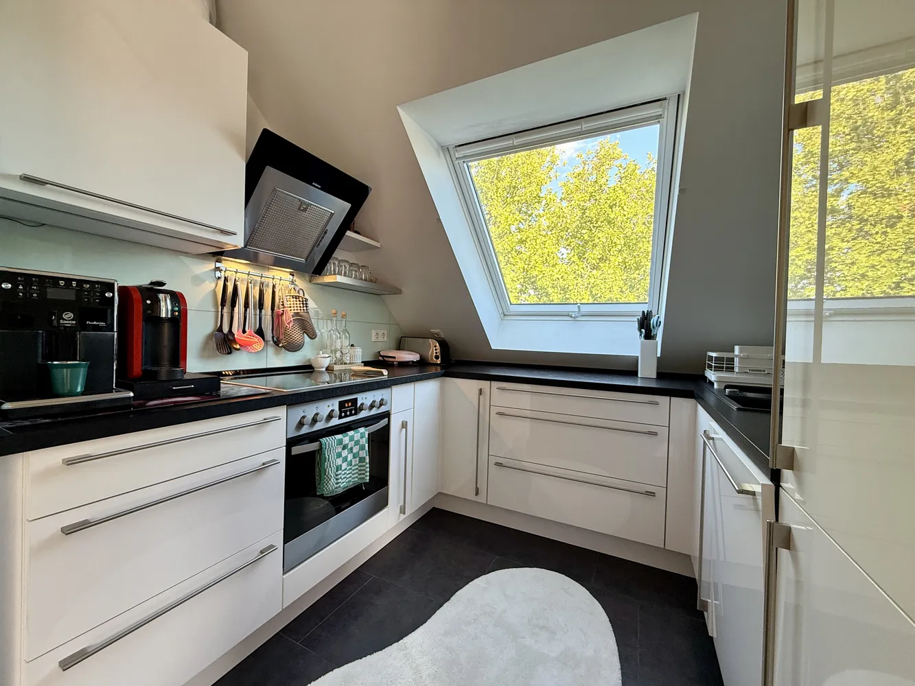 3 Zimmer Wohnung mit 81 m² in Wiesbaden – Bild 2