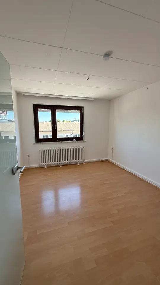 3 Zimmer Wohnung mit 100 m² in Kassel – Bild 2