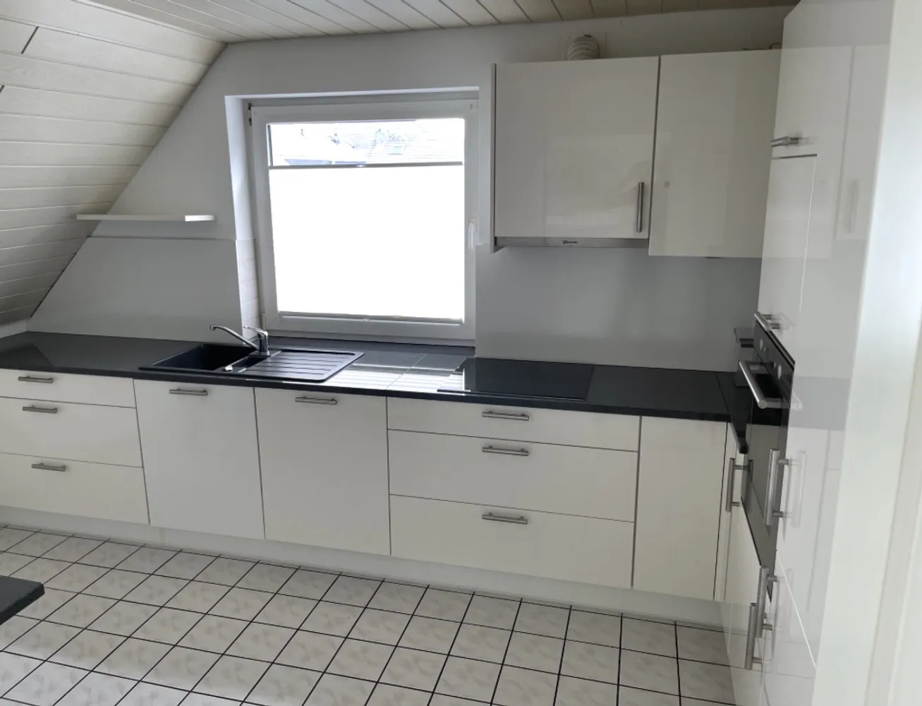 2 Zimmer Wohnung mit 85 m² in Köln – Bild 3