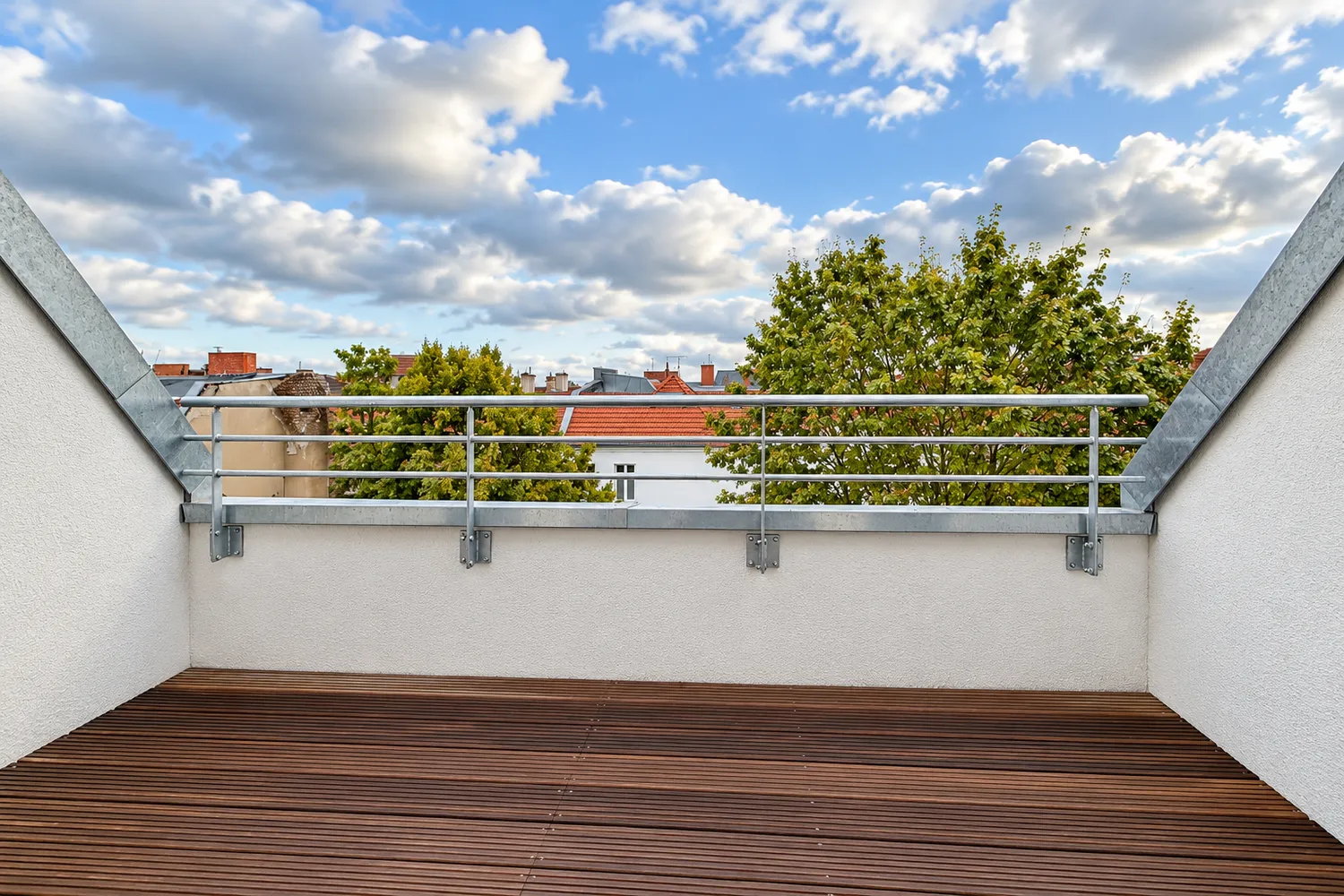 4 Zimmer Wohnung mit 160 m² in Berlin – Bild 1