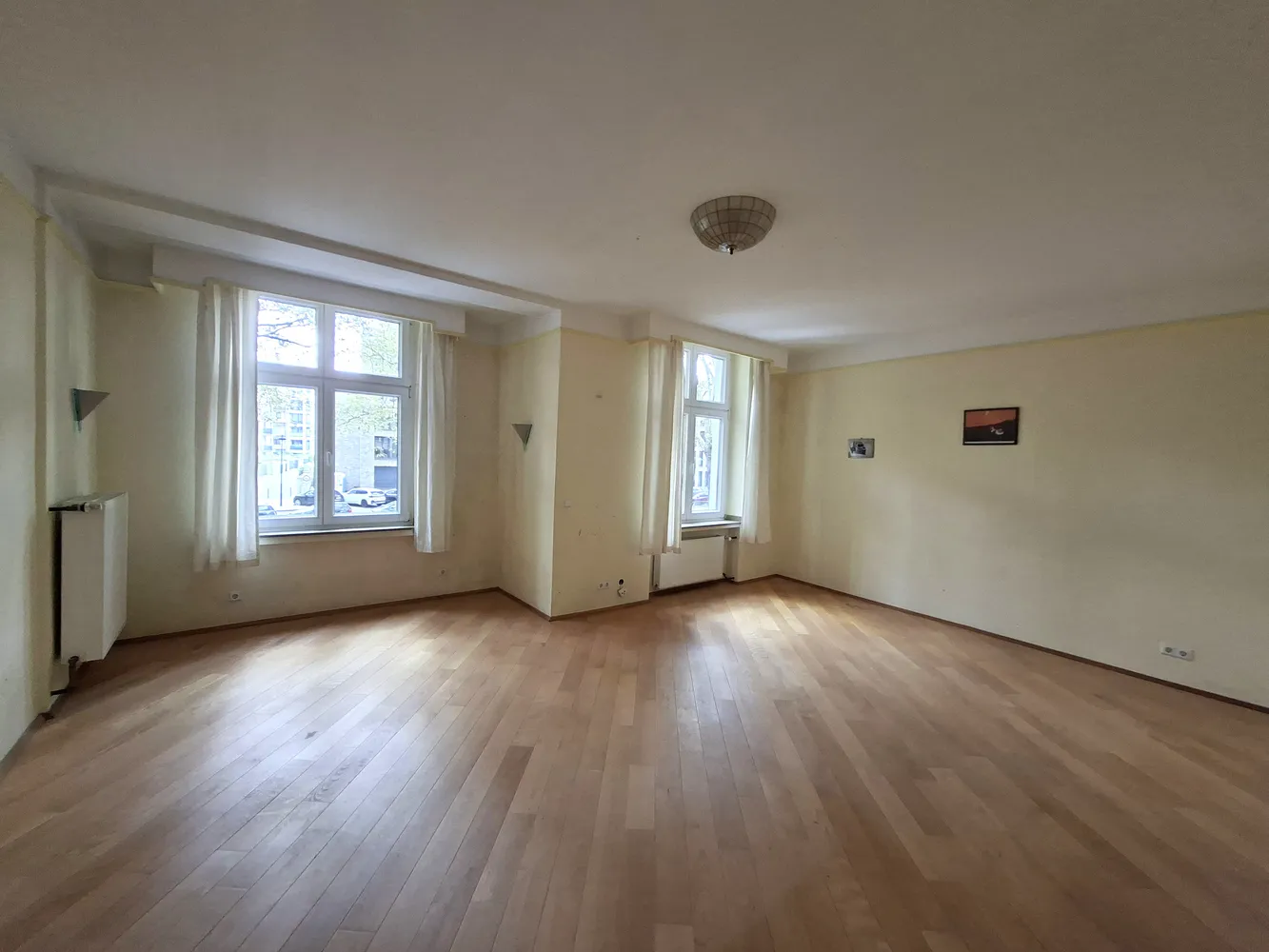 3 Zimmer Wohnung mit 90 m² in Düsseldorf – Bild 2