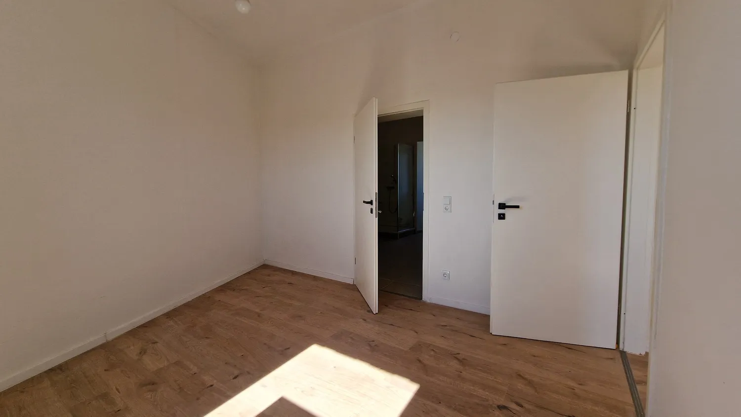 2 Zimmer Wohnung mit 75 m² in Oberhausen – Bild 3