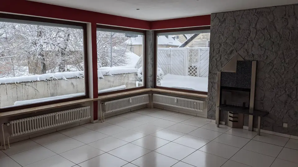 6 Zimmer Wohnung mit 170 m² in Hof – Bild 2