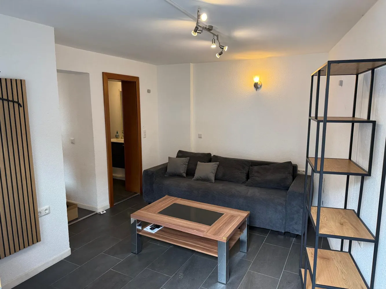 1 Zimmer Wohnung mit 30 m² in Augsburg – Bild 1