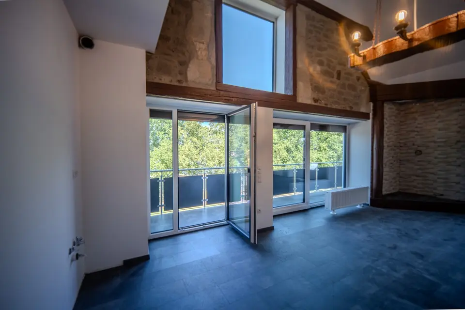 4 Zimmer Wohnung mit 144 m² in Koblenz – Bild 1