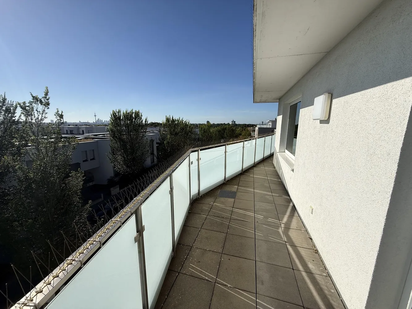 3 Zimmer Wohnung mit 79 m² in Frankfurt am Main – Bild 3