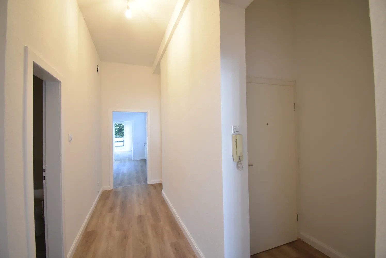 2 room apartment with 68 m² in Düsseldorf – Photo 2
