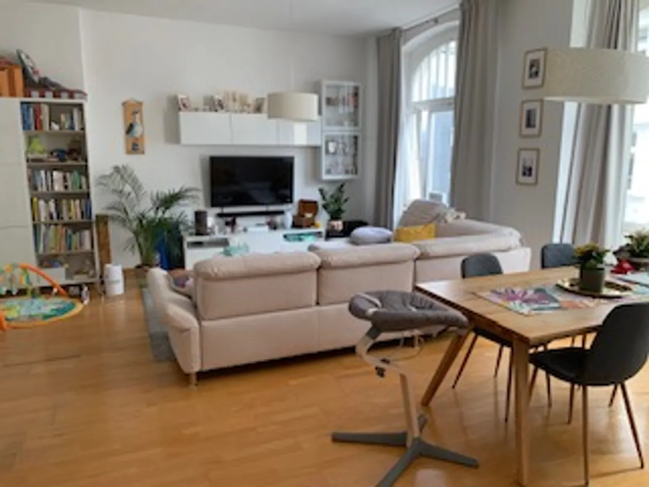 2 Zimmer Wohnung mit 82 m² in Köln – Bild 3
